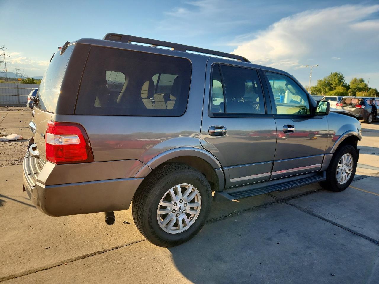 2014 Ford Expedition Xlt - Фото 3