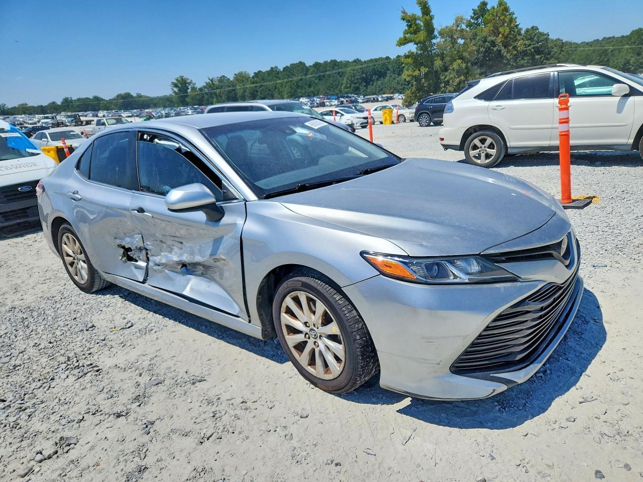 2019 Toyota Camry - Фото 4