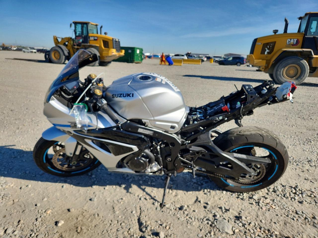 2025 Suzuki Gsx-R1000 - Image 3
