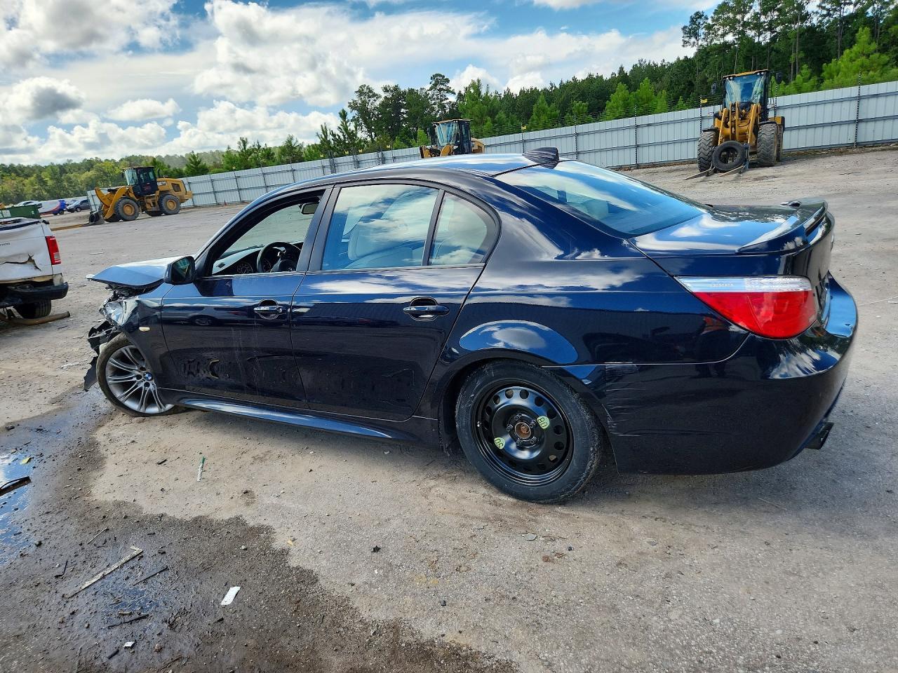 2010 BMW 535 I - Фото 2