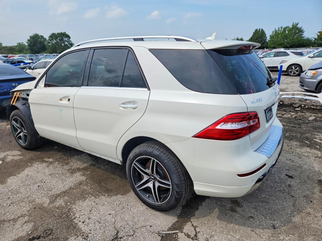 2012 Mercedes-Benz Ml 550 4Matic - Фото 2