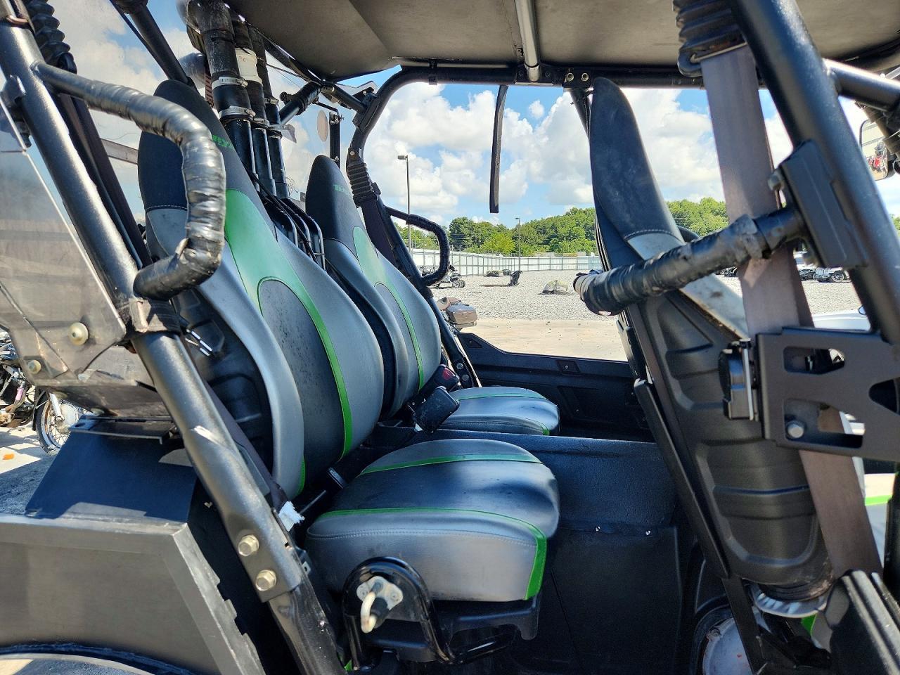 2019 Kawasaki Teryx4 Utility Vehicle - Фото 6