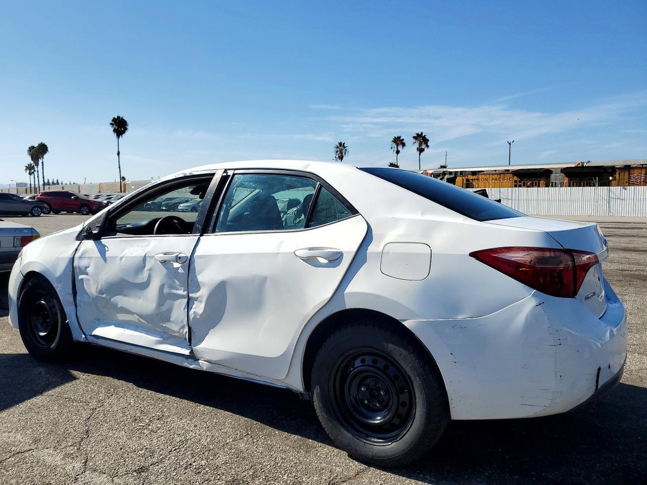 2018 Toyota Corolla Le - Фото 2