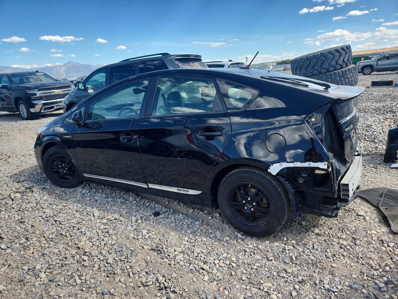 2014 Toyota Prius Four - Image 2