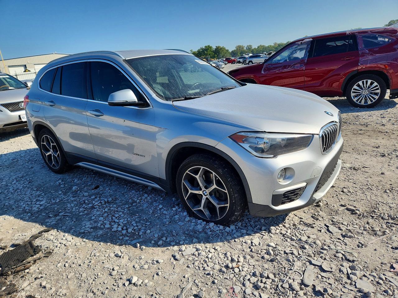 2018 BMW X1 xDrive28I - Фото 4