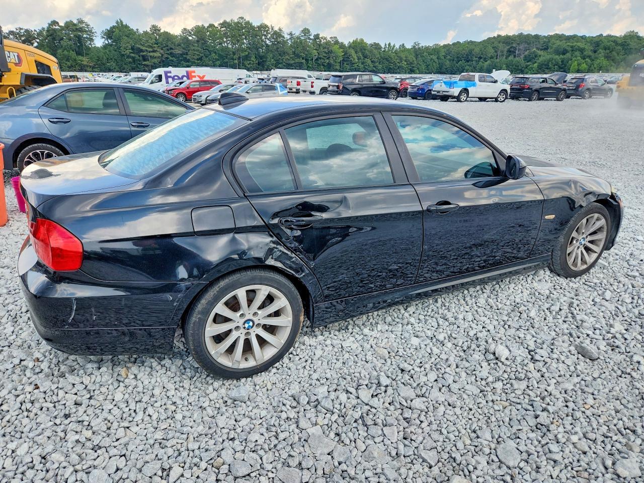2011 BMW 328 I - Фото 3