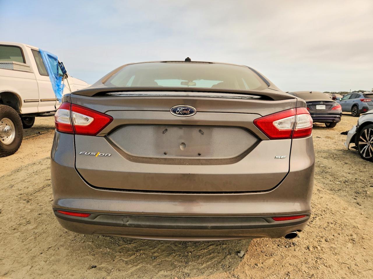 2013 Ford Fusion Se - Фото 6
