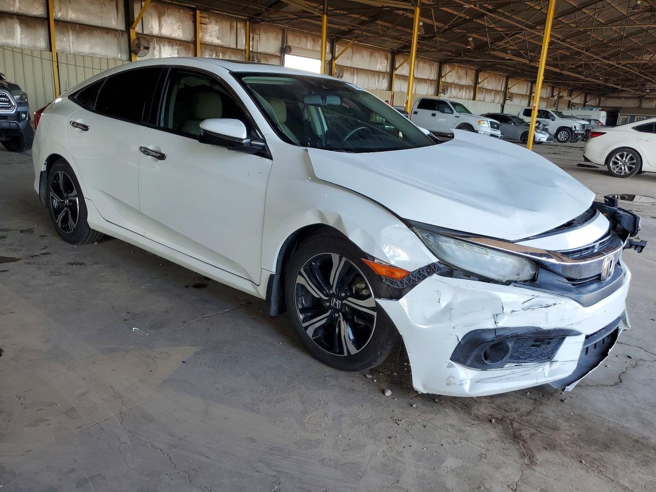 2016 Honda Civic Touring - Фото 4