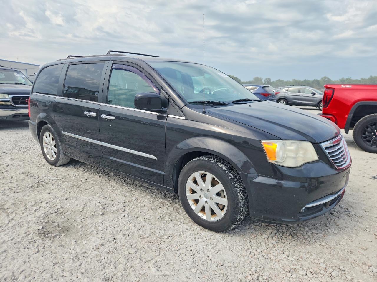 2014 Chrysler Town & Country Touring - Фото 4