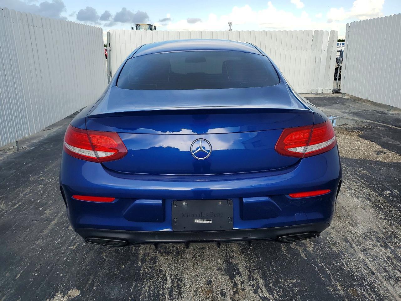 2017 Mercedes-Benz C 300 - Image 6