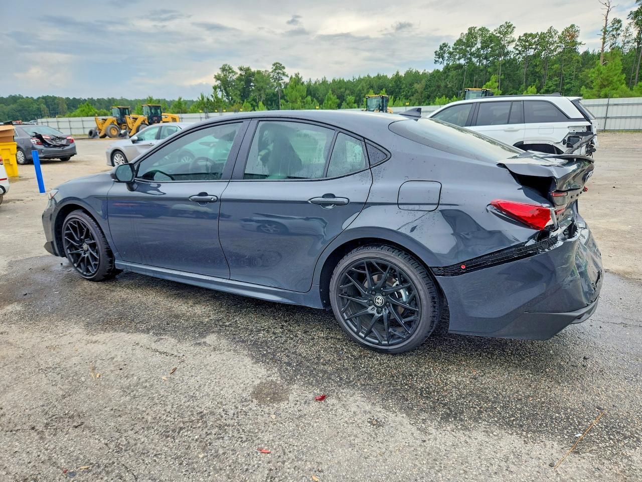 2026 Toyota Camry Se - Image 2