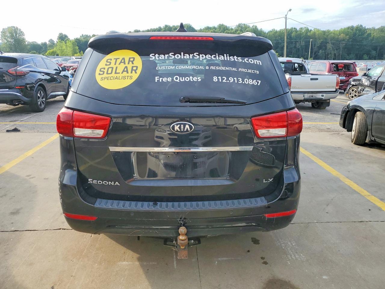 2016 Kia Sedona Lx - Image 6