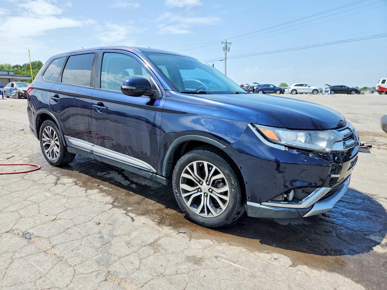 2016 Mitsubishi Outlander Se - Image 4