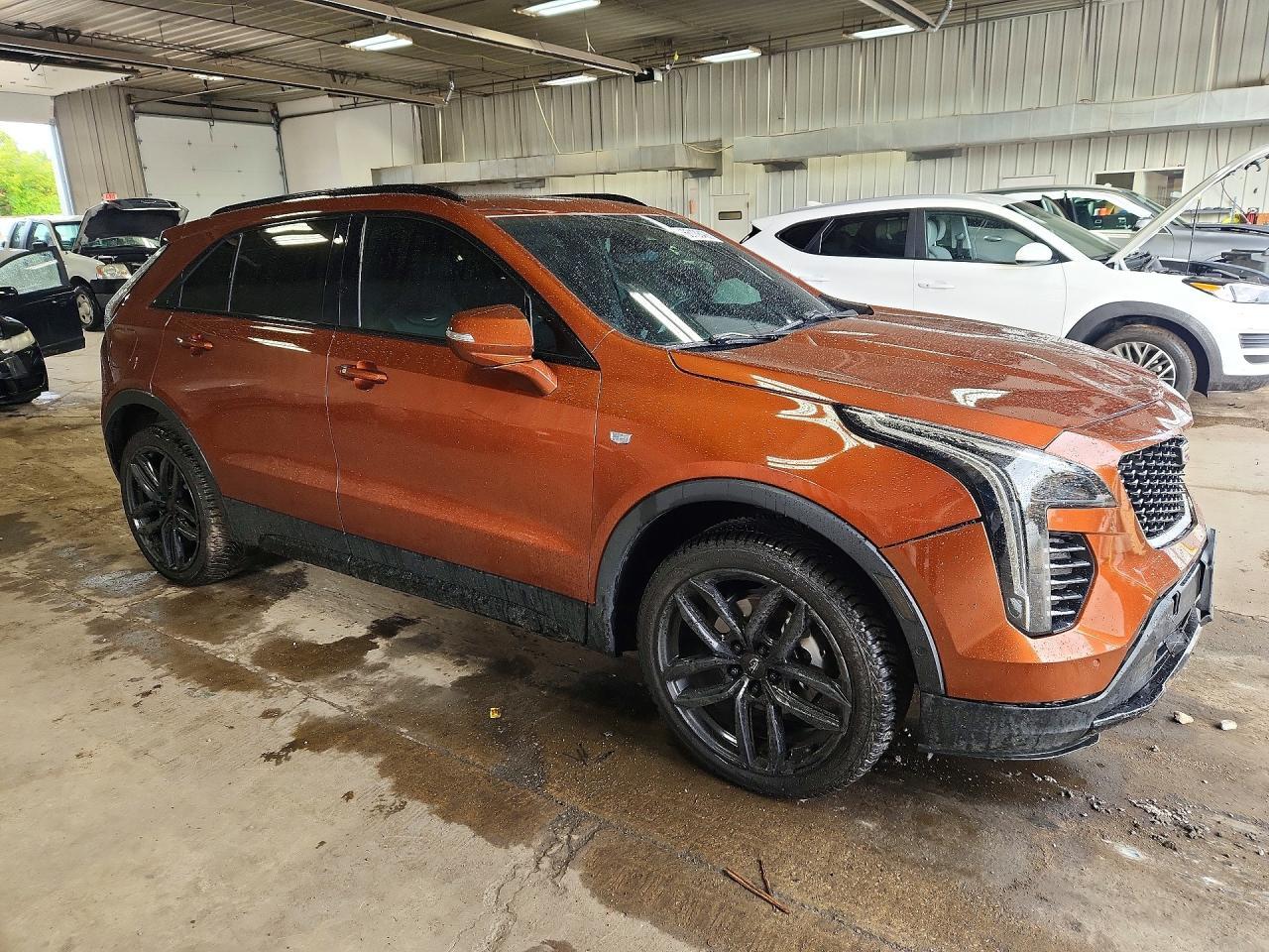 2019 Cadillac Xt4 Sport - Image 4