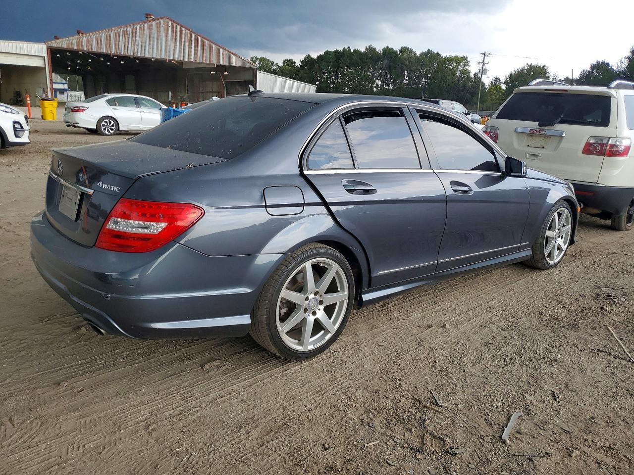 2013 Mercedes-Benz C 300 4Matic - Image 3
