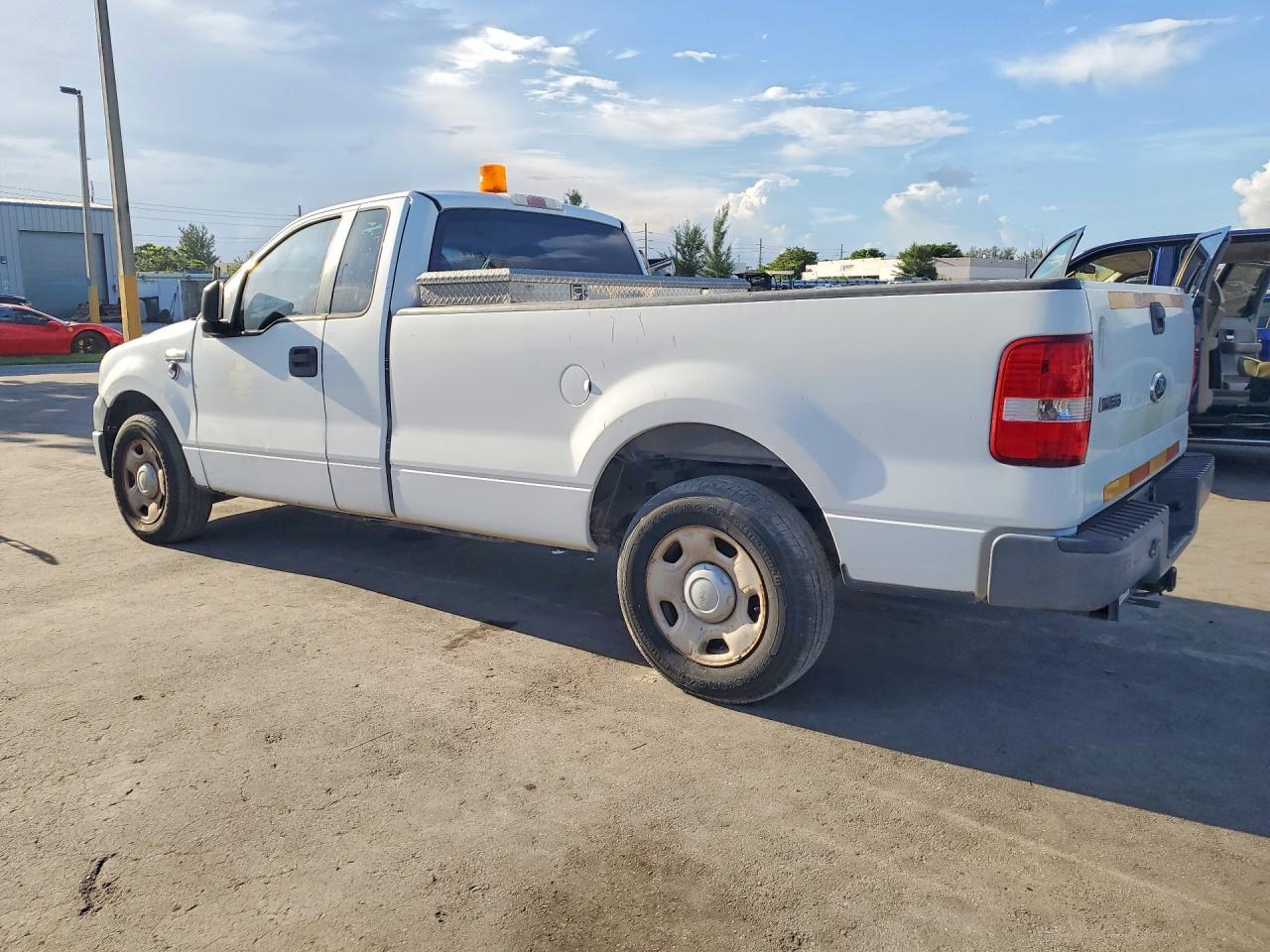 2008 Ford F150 - Фото 2