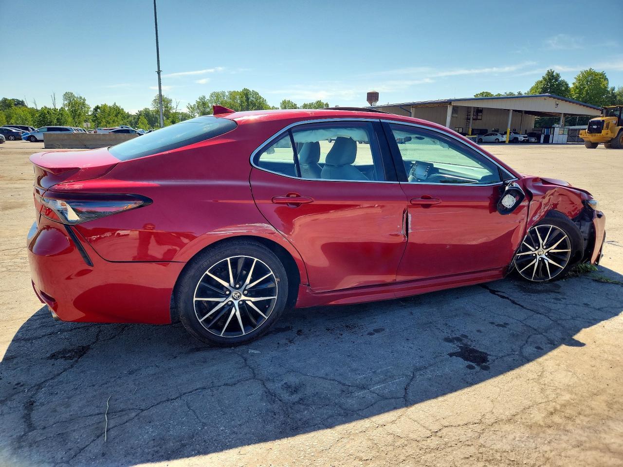 2021 Toyota Camry Se - Image 3