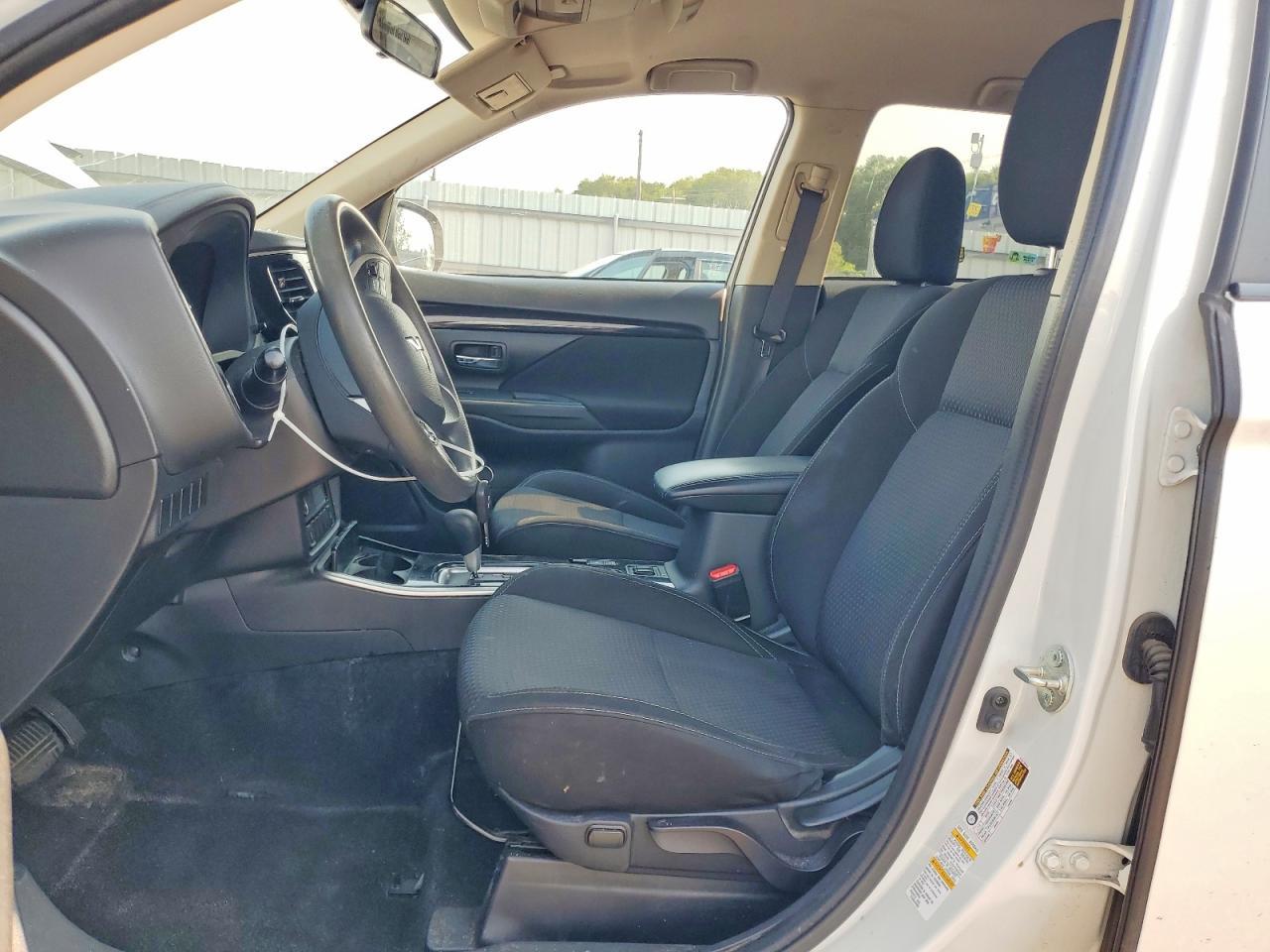 2020 Mitsubishi Outlander Se - Фото 7