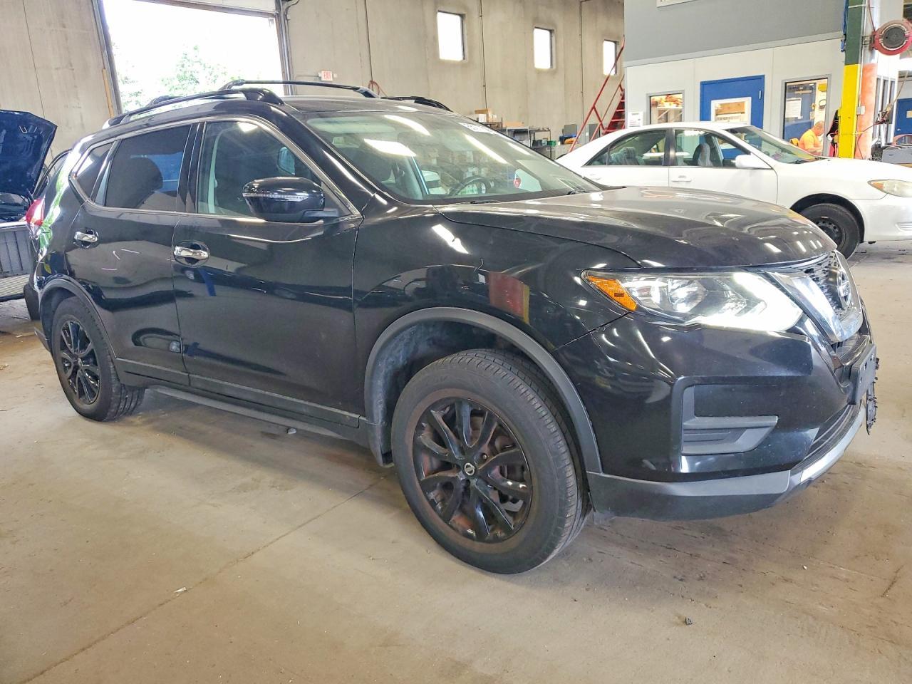 2017 Nissan Rogue Sv - Image 4