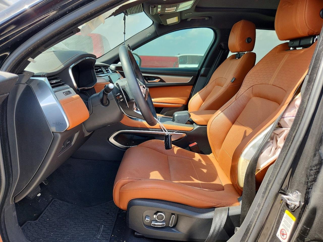 2025 Jaguar F-Pace R-Dynamic S - Image 7