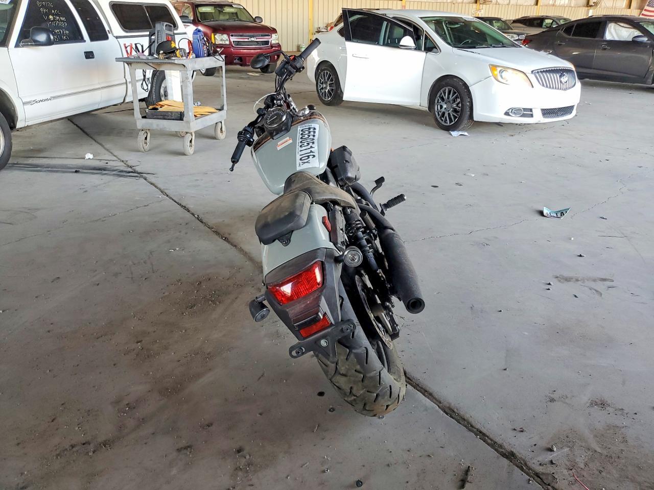 2025 Honda Vt750 C2B - Image 4