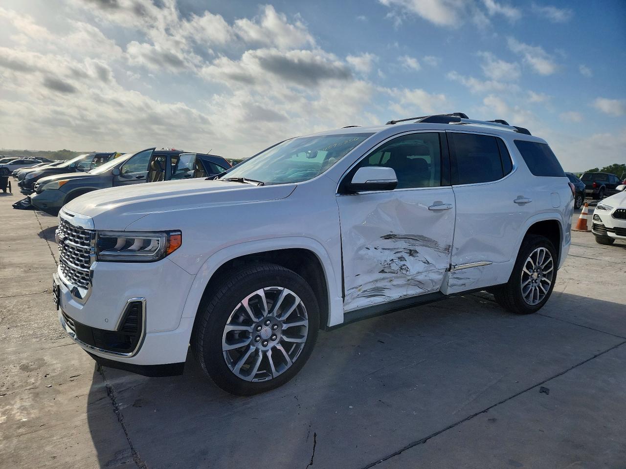 2023 GMC Acadia Denali
