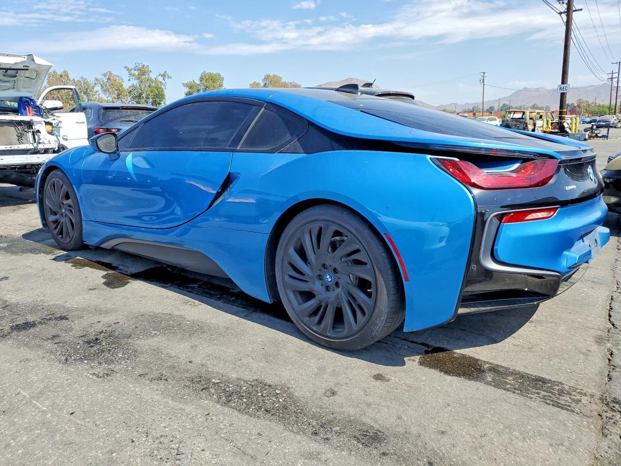 2016 BMW I8 - Фото 2