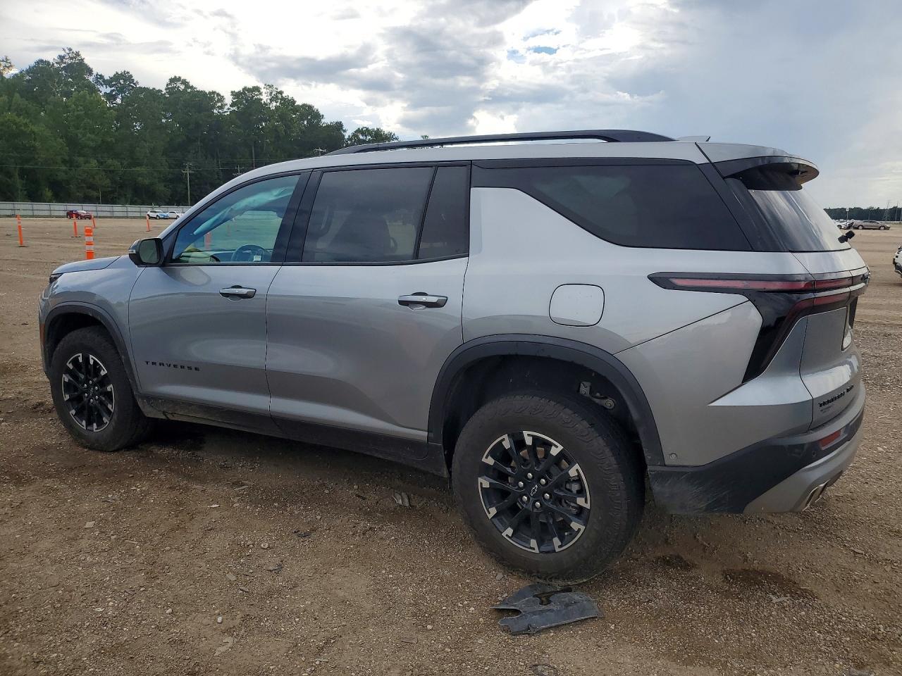 2024 Chevrolet Traverse Lt Z71 - Фото 2