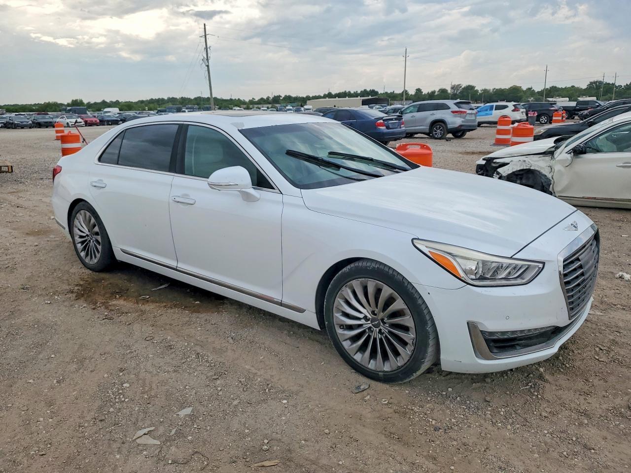 2017 Genesis G90 Premium - Фото 4