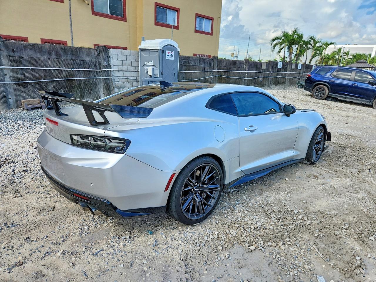 2017 Chevrolet Camaro Zl1 - Image 3