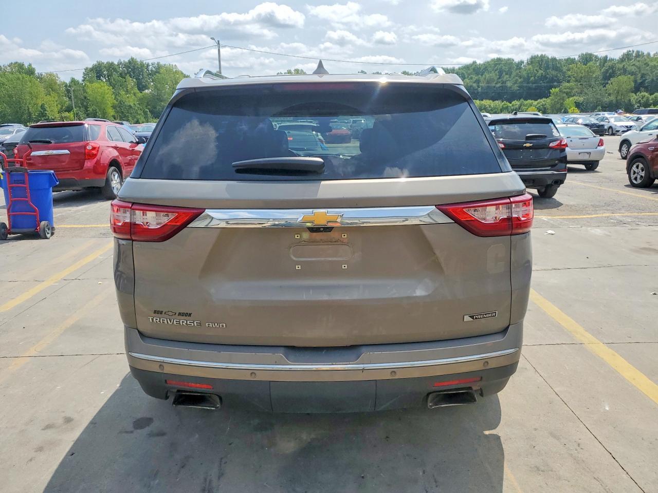 2018 Chevrolet Traverse Premier - Фото 6
