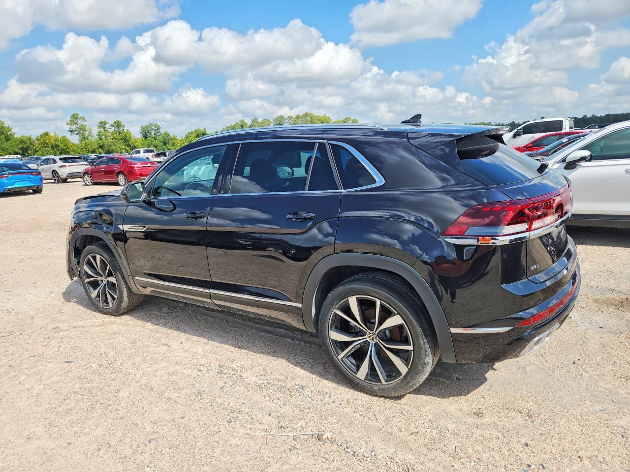 2024 Volkswagen Atlas Cross Sport Sel Premium R-Line - Фото 2