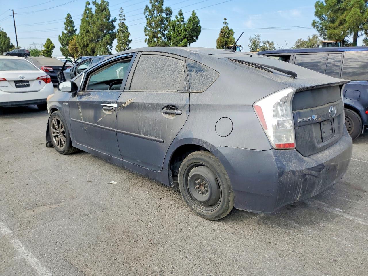 2010 Toyota Prius Iv - Фото 2