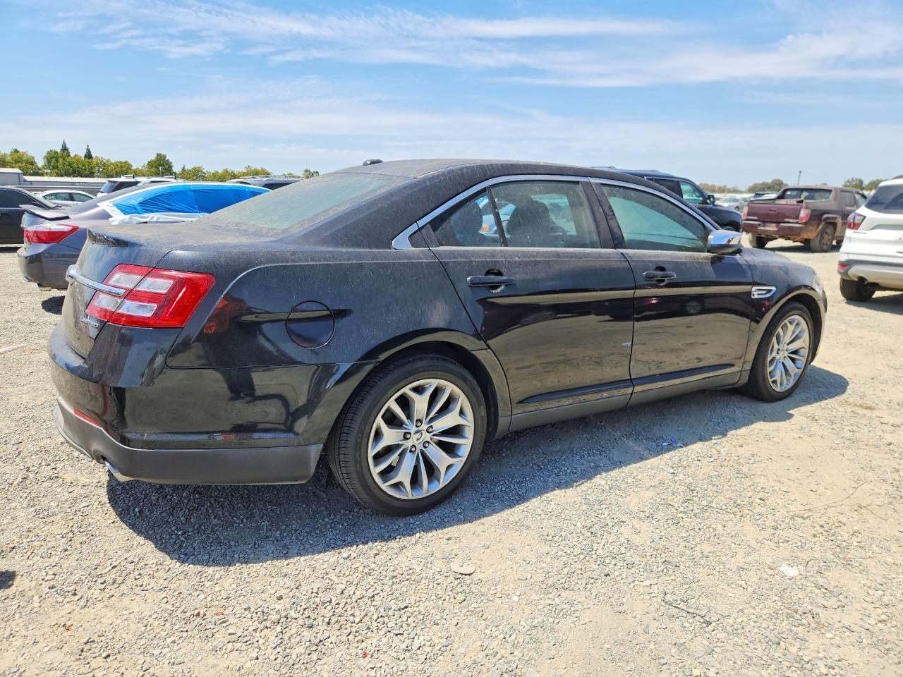 2014 Ford Taurus Limited - Image 3