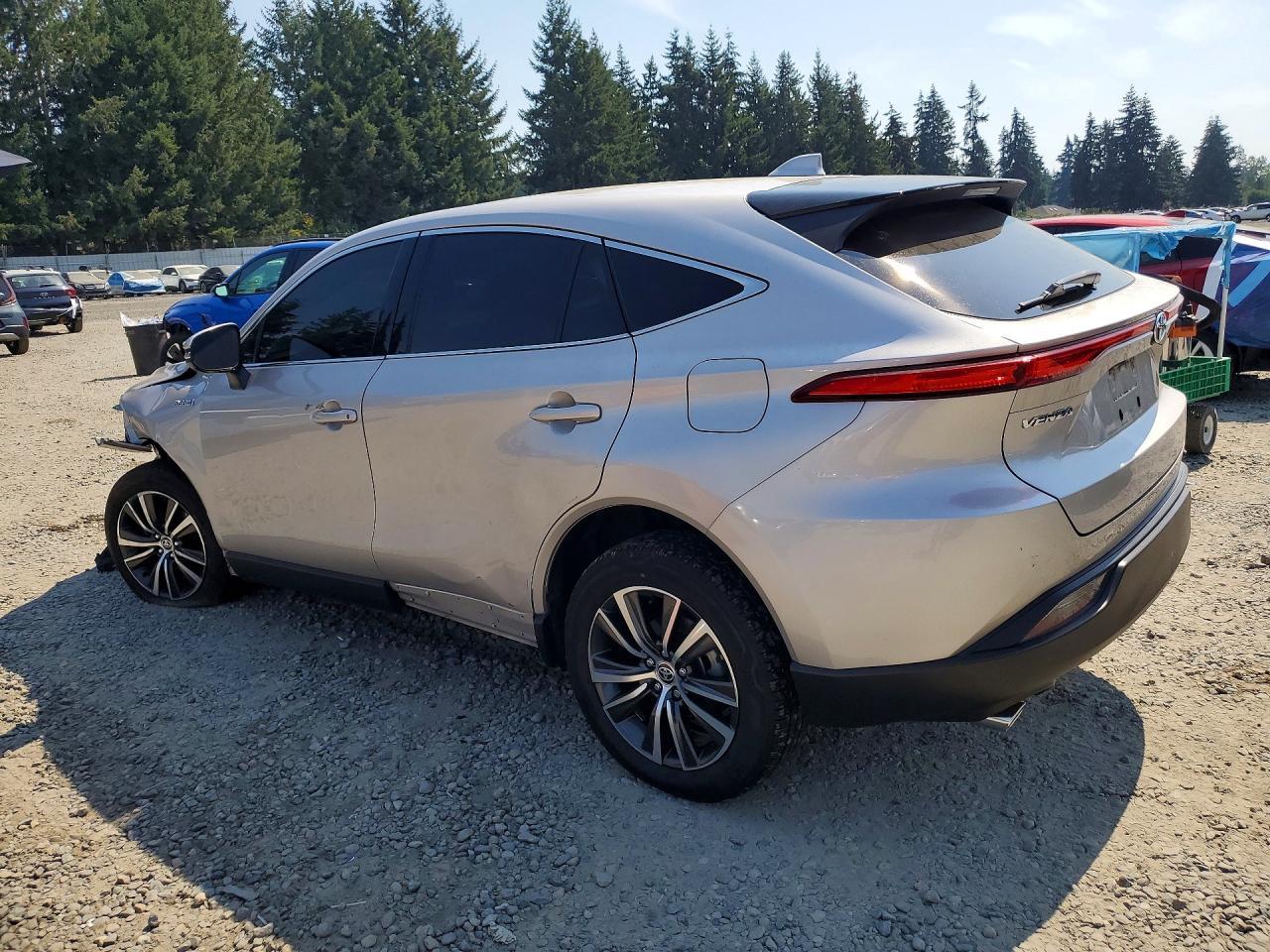 2021 Toyota Venza Le - Фото 2