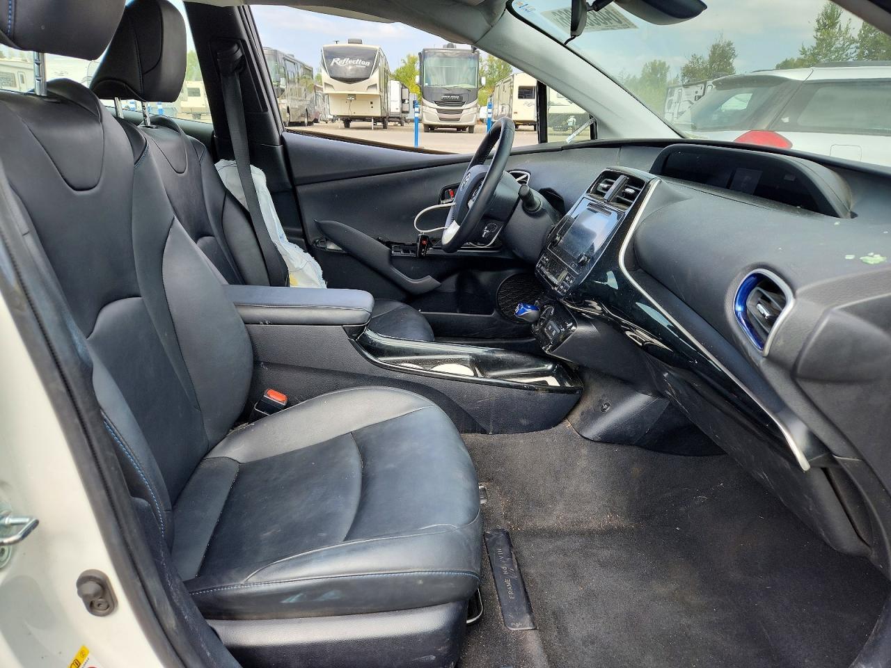 2016 Toyota Prius Three Touring - Фото 7