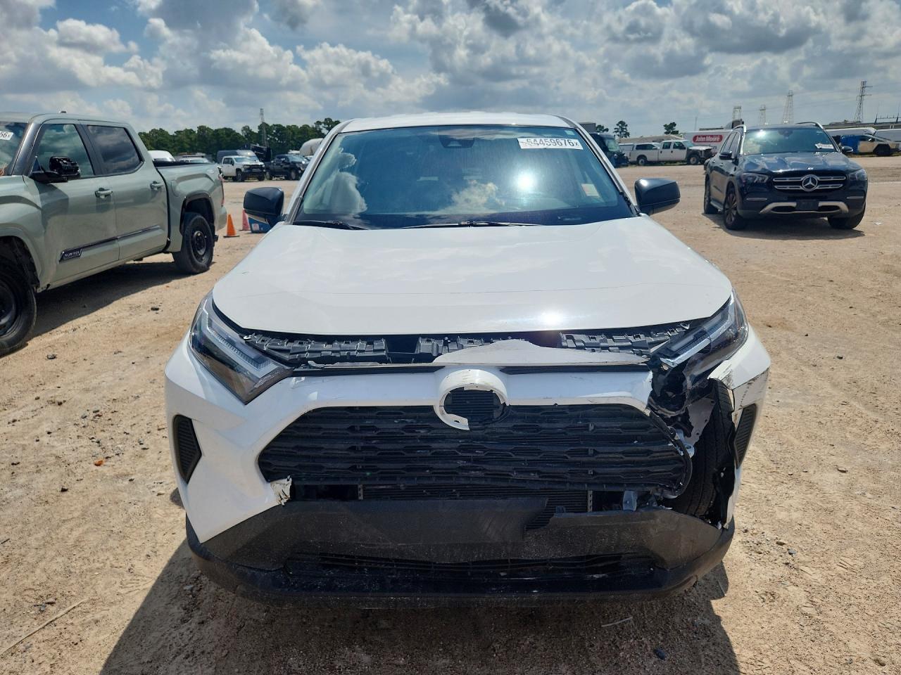 2025 Toyota Rav4 Le - Image 5