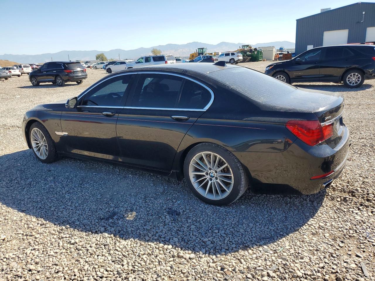 2013 BMW 750 Xi - Фото 2
