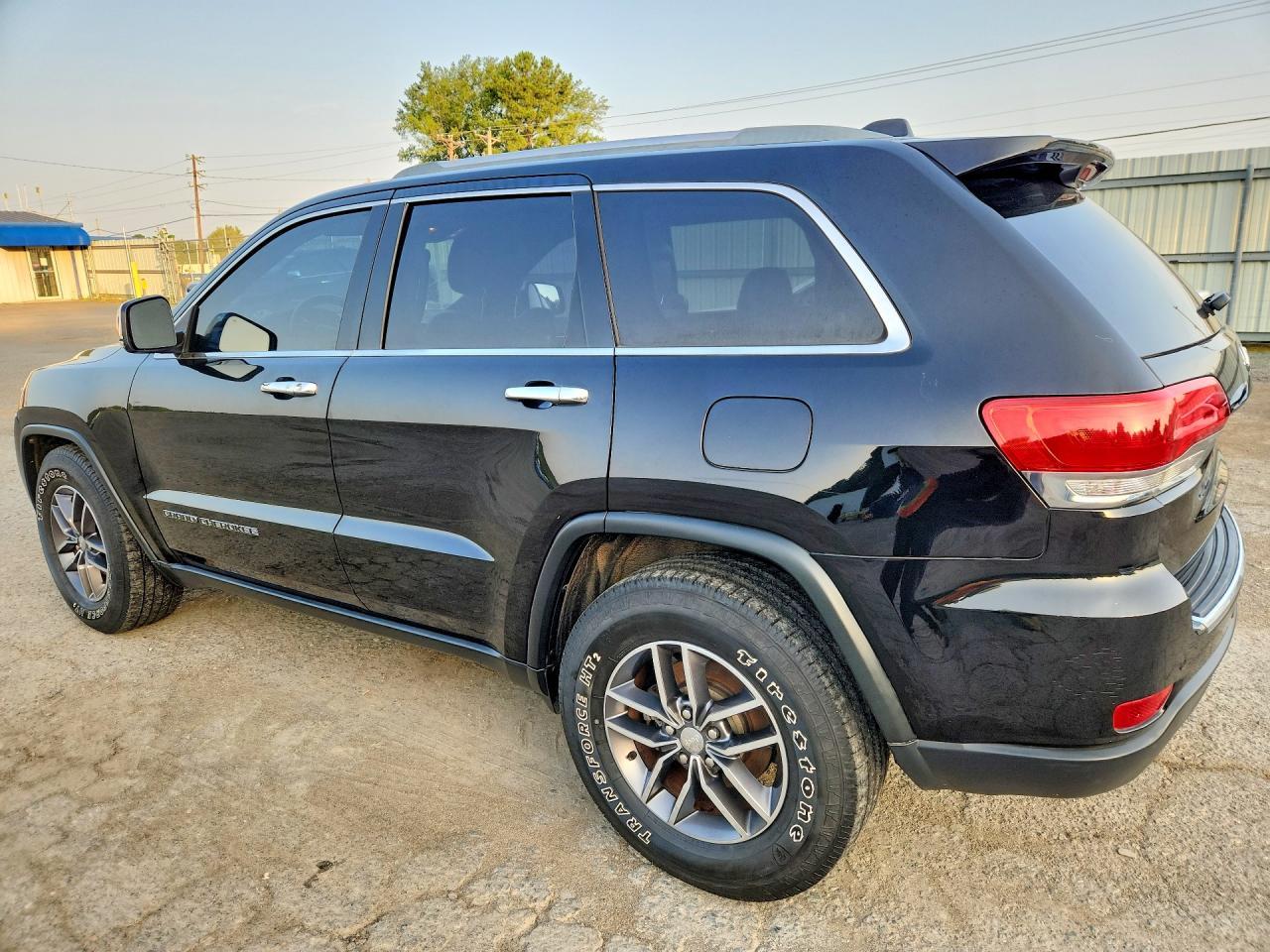 2017 Jeep Grand Cherokee Limited - Image 2