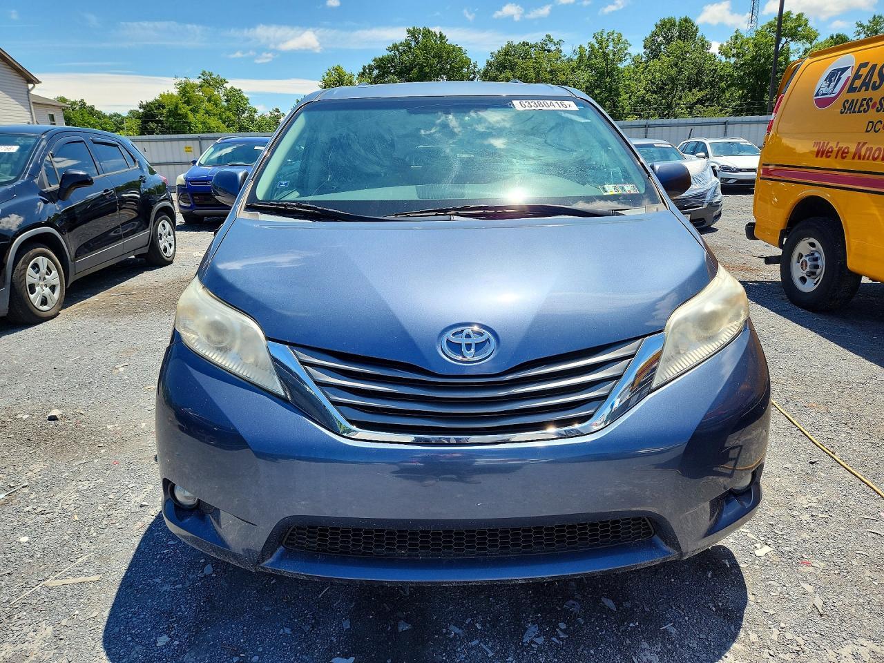 2013 Toyota Sienna Xle 8-Passenger - Фото 5