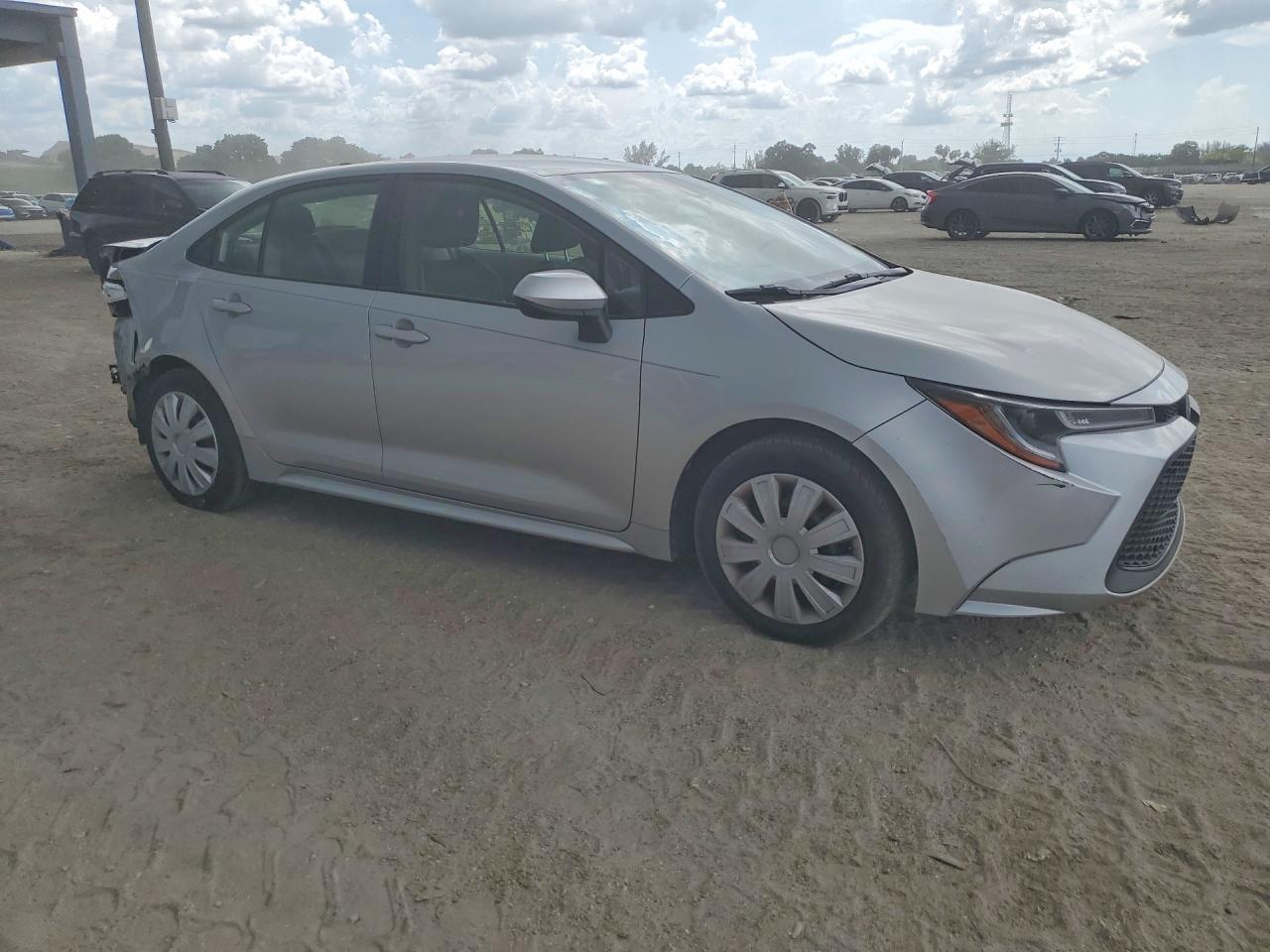 2021 Toyota Corolla Le - Фото 4