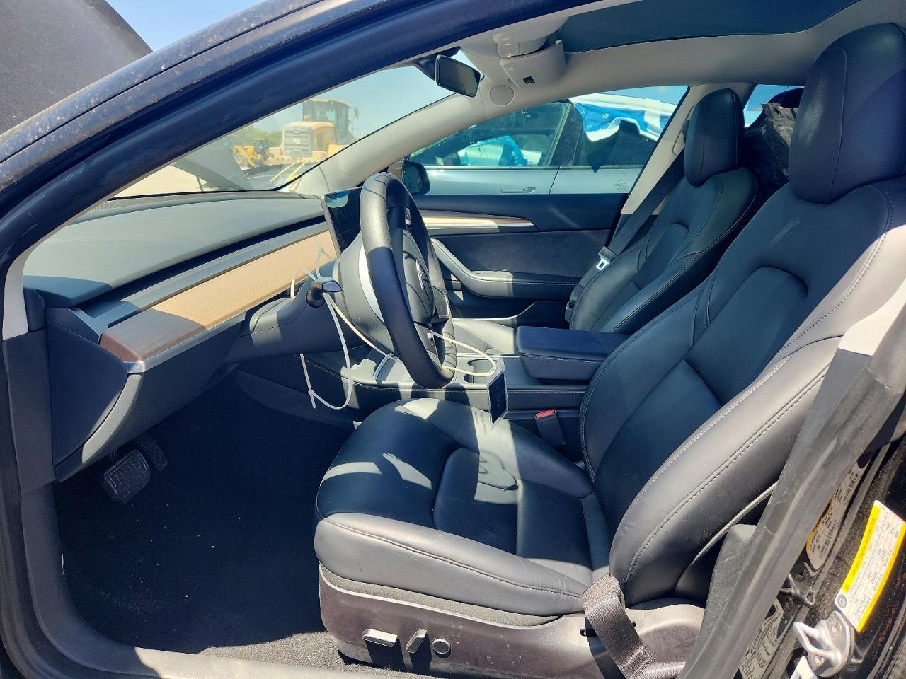2023 Tesla Model 3 - Фото 7