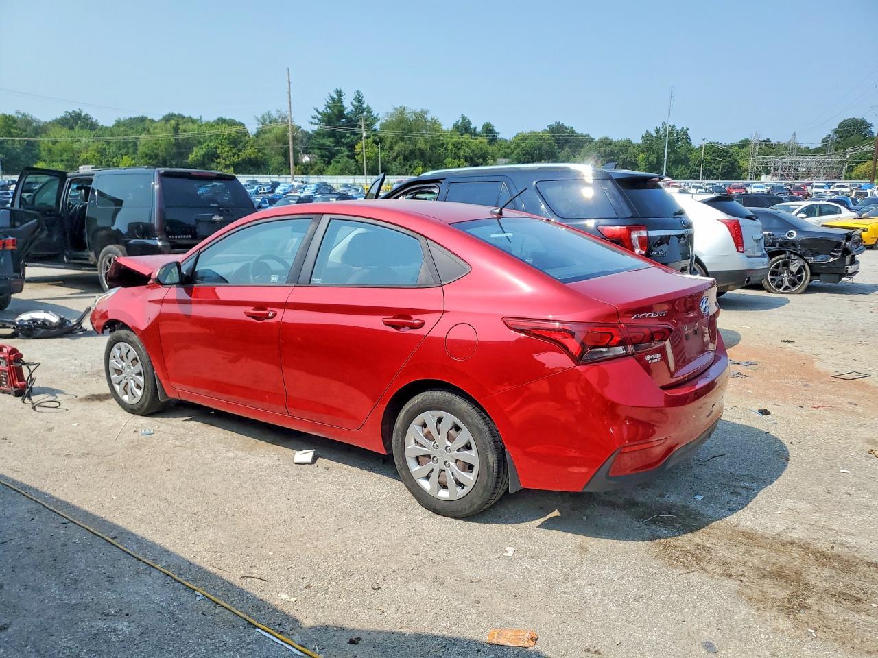 2018 Hyundai Accent Se - Фото 2
