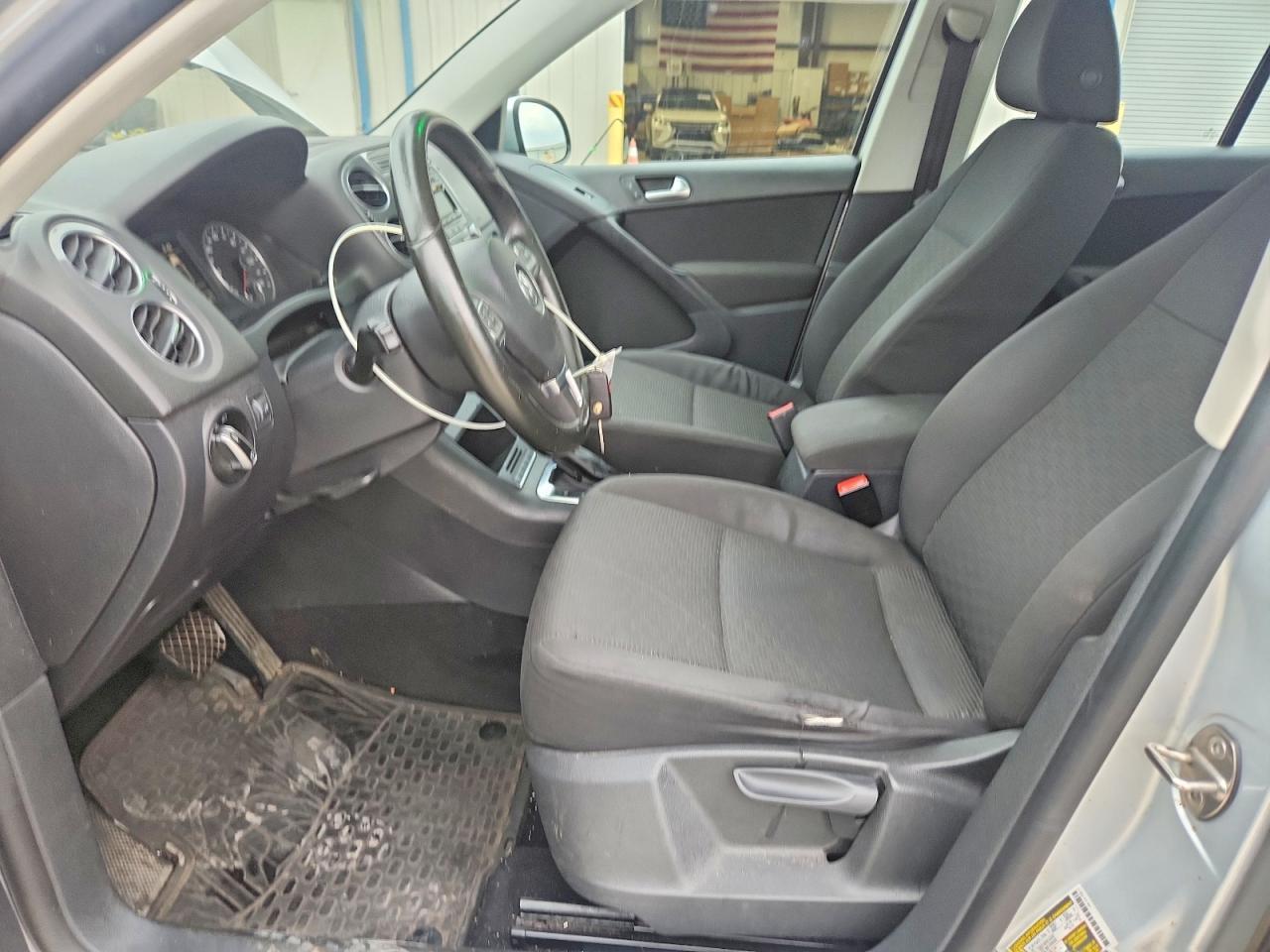 2013 Volkswagen Tiguan S - Фото 7
