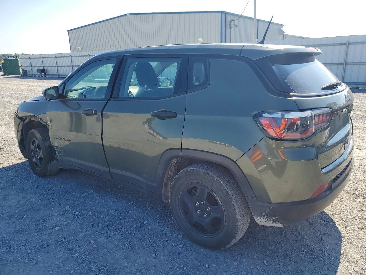 2018 Jeep Compass Sport - Фото 2