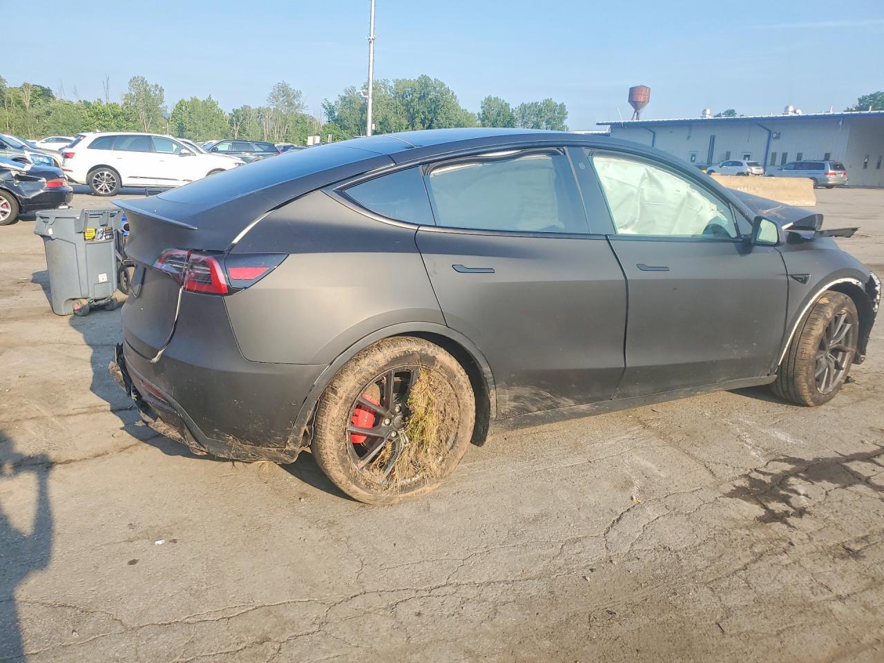 2022 Tesla Model Y - Image 3