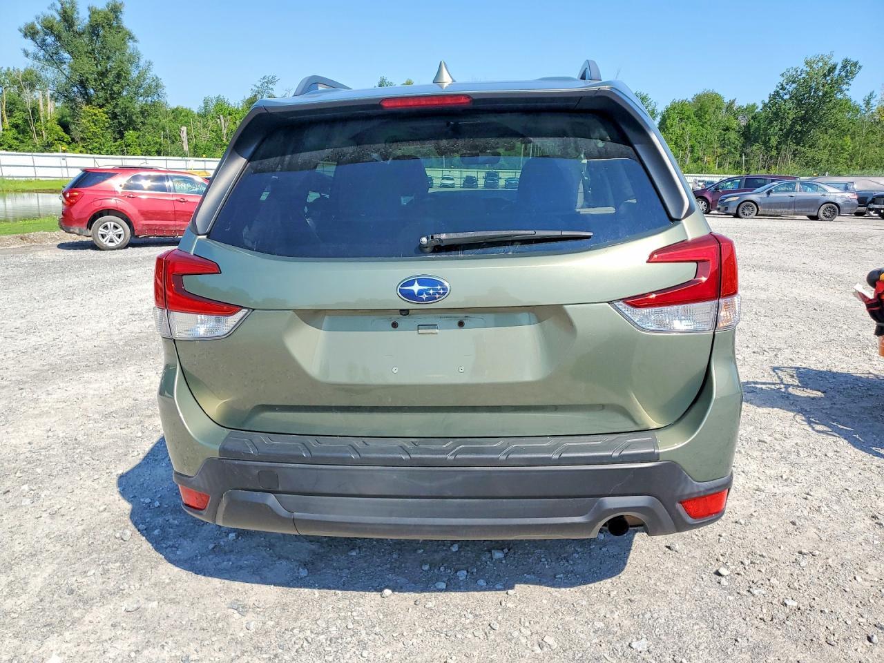2020 Subaru Forester Premium - Image 6
