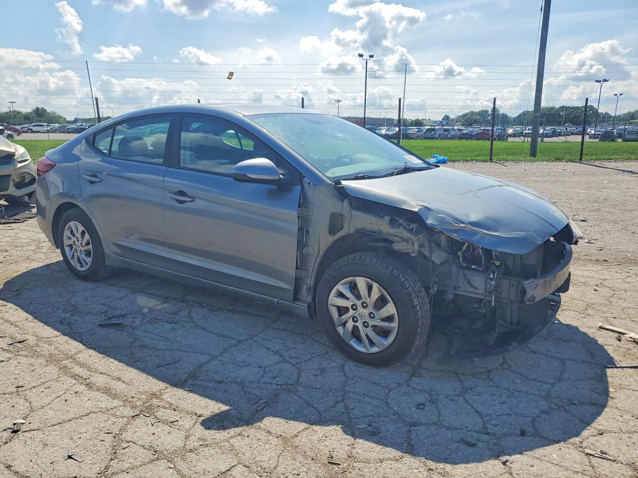 2019 Hyundai Elantra Se - Image 4