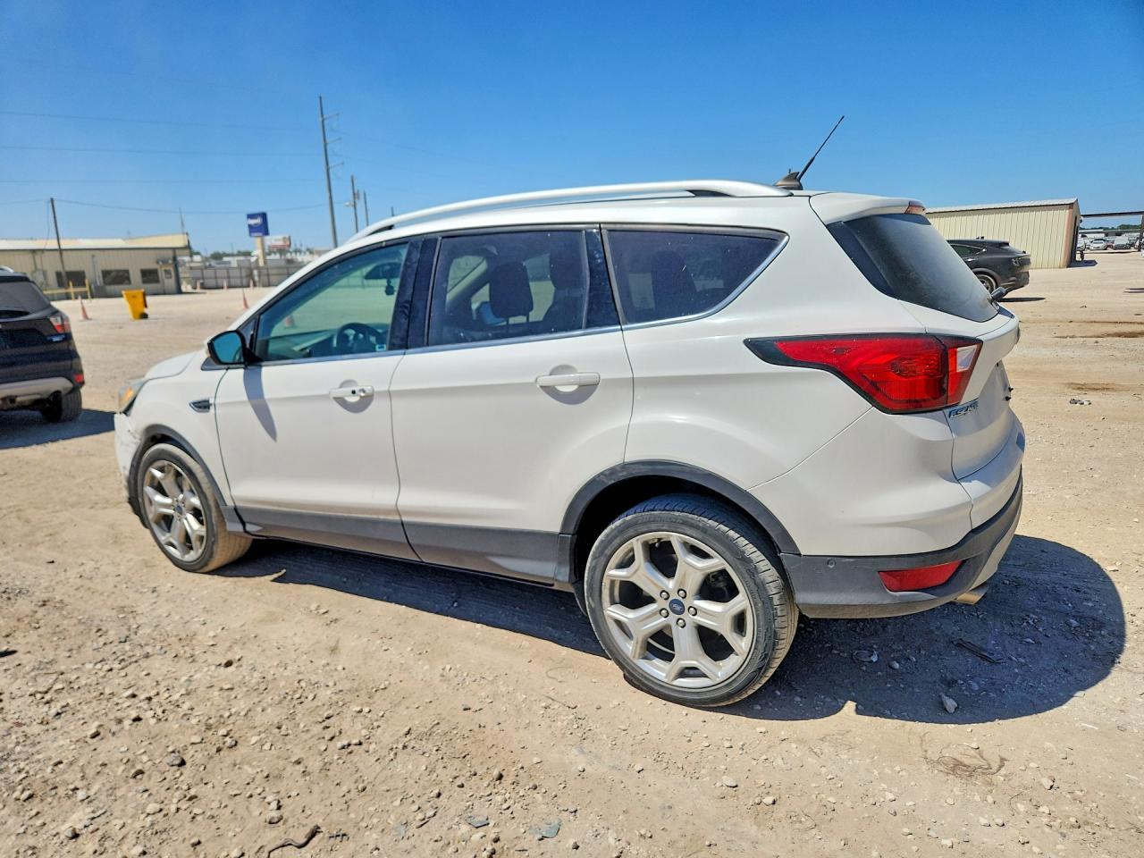 2019 Ford Escape Titanium - Image 2