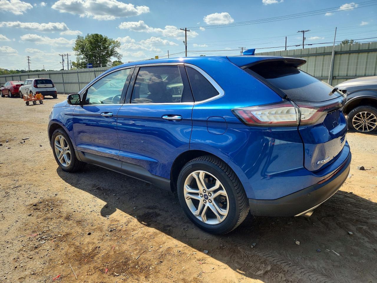 2018 Ford Edge Titanium - Image 2